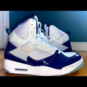 NWOT Mens Jordan Flight 45